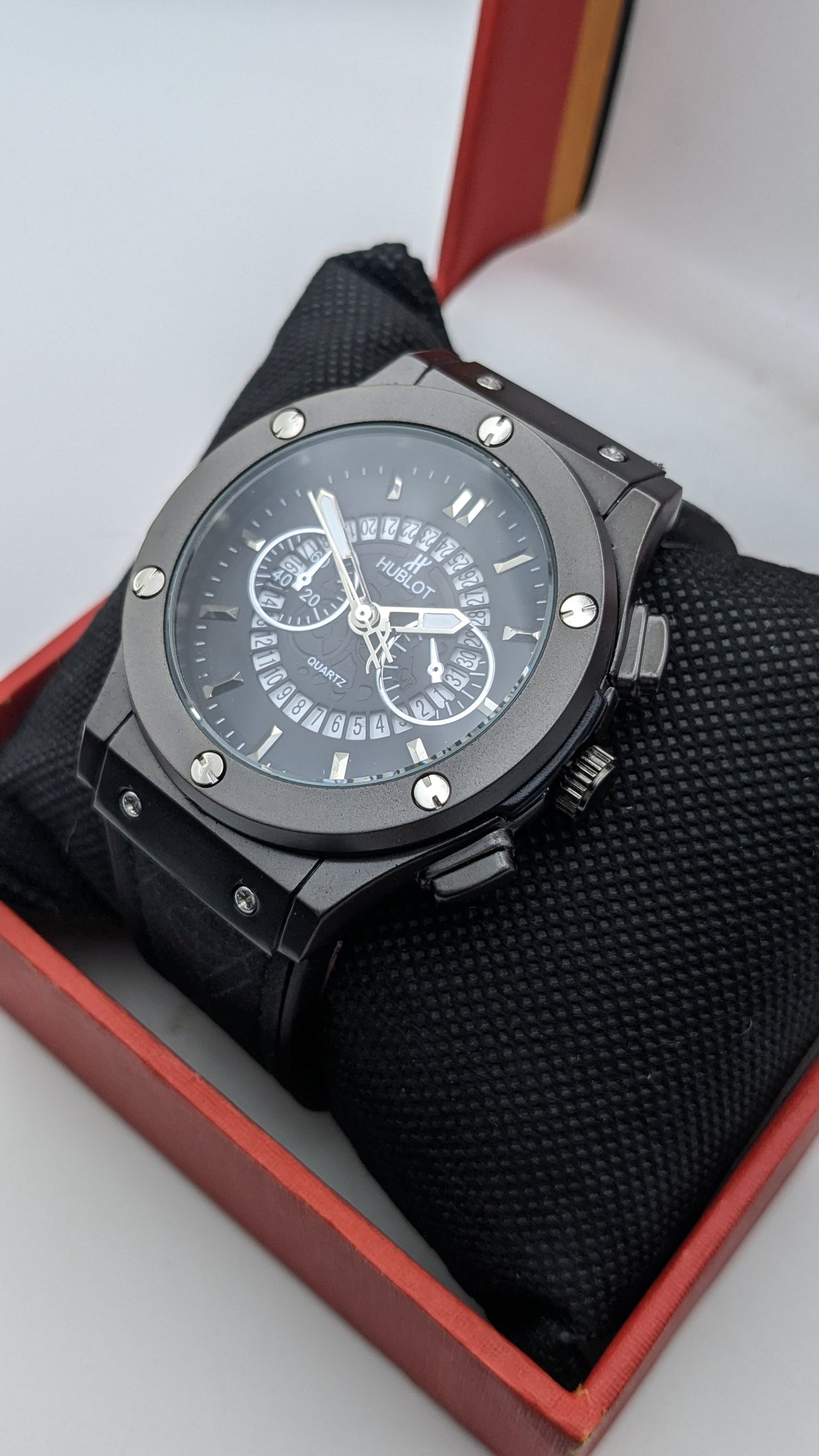 Hublot watch for man and boys|Men’s Watch Hublot Stylish and durable design Perfect  Comfortable to wear with adjustable strap